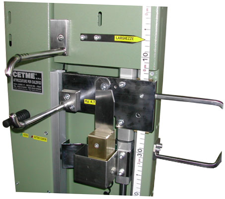 Bracci estensori speciali per calze autoreggenti